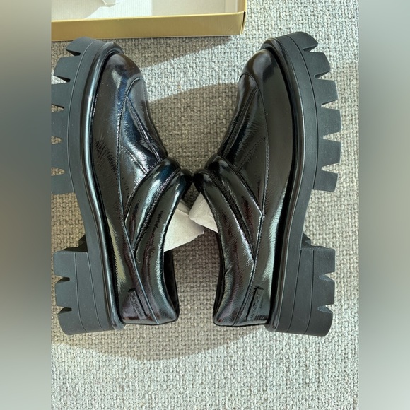 Michael Kors Barton Crackle Patent Slip-On — Black — Size U.S. 8.5 (NOT OUTLET) - Picture 11 of 16